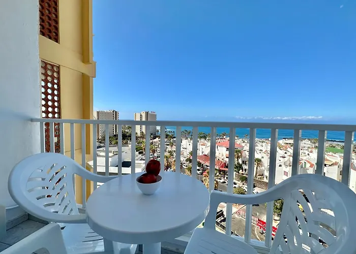 Torres De Yomely - Y5b * Playa de las Américas